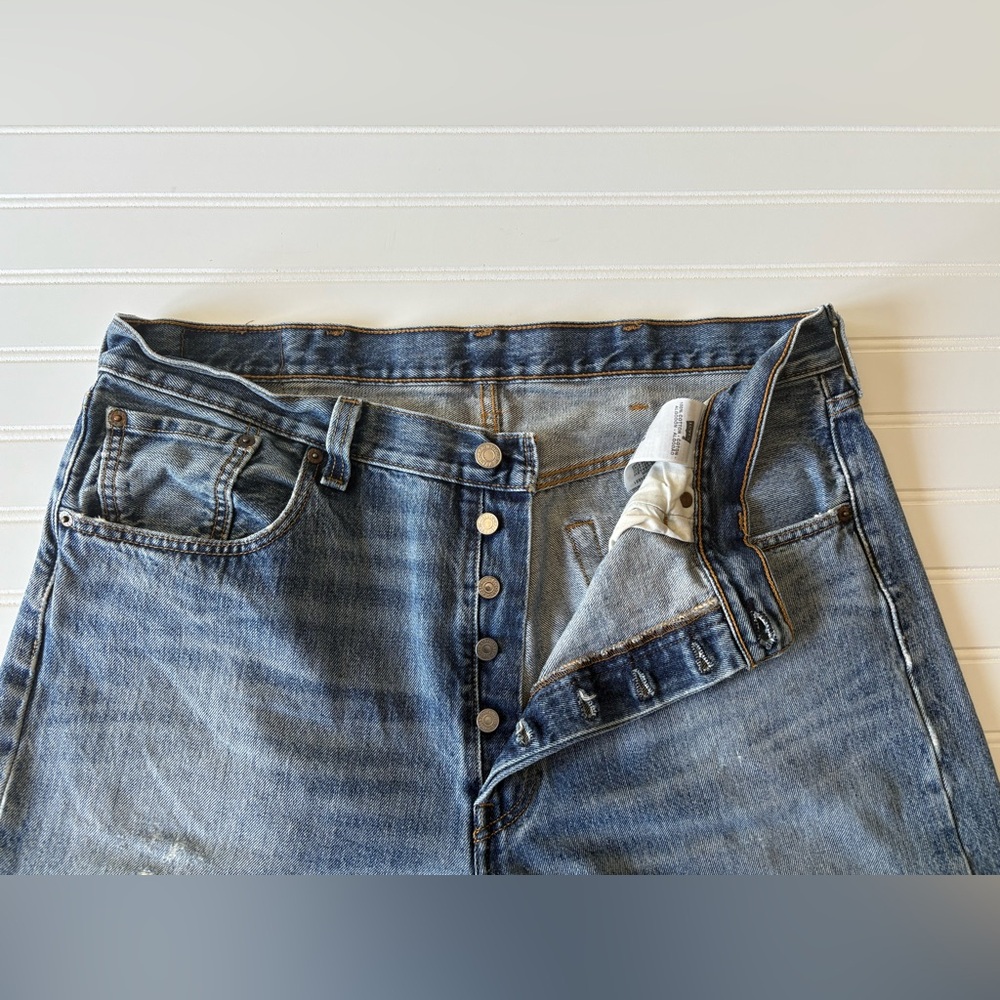 Levi’s 501 Button Fly Distressed Jeans 38x29 100% Cotton - Picture 5 of 9